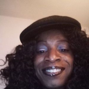 Meet your Posher, Josette